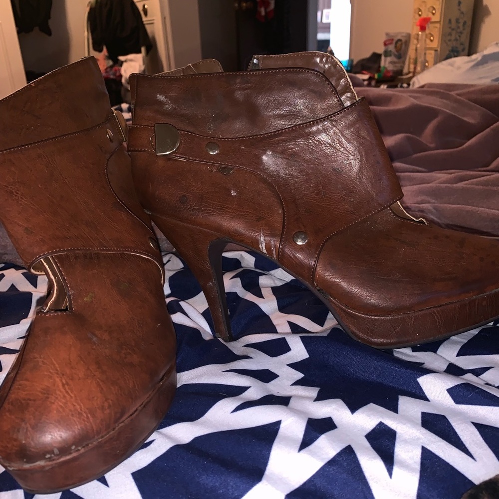 Unlisted short ankle boots